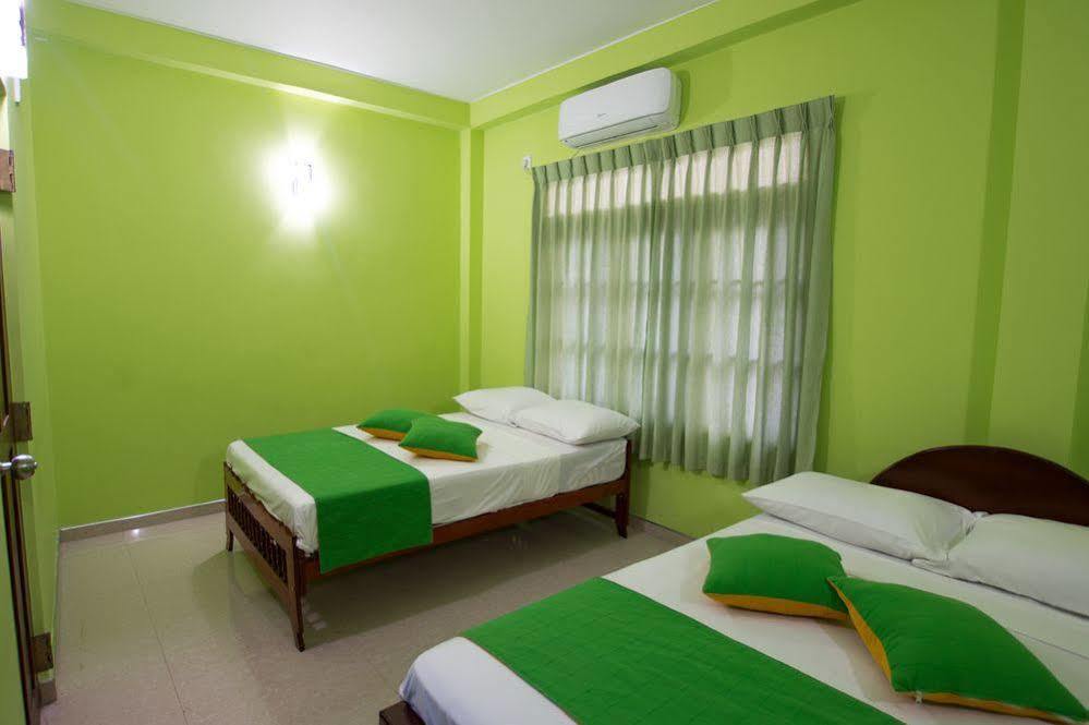 Hotel Empryean Katunayake Exterior photo
