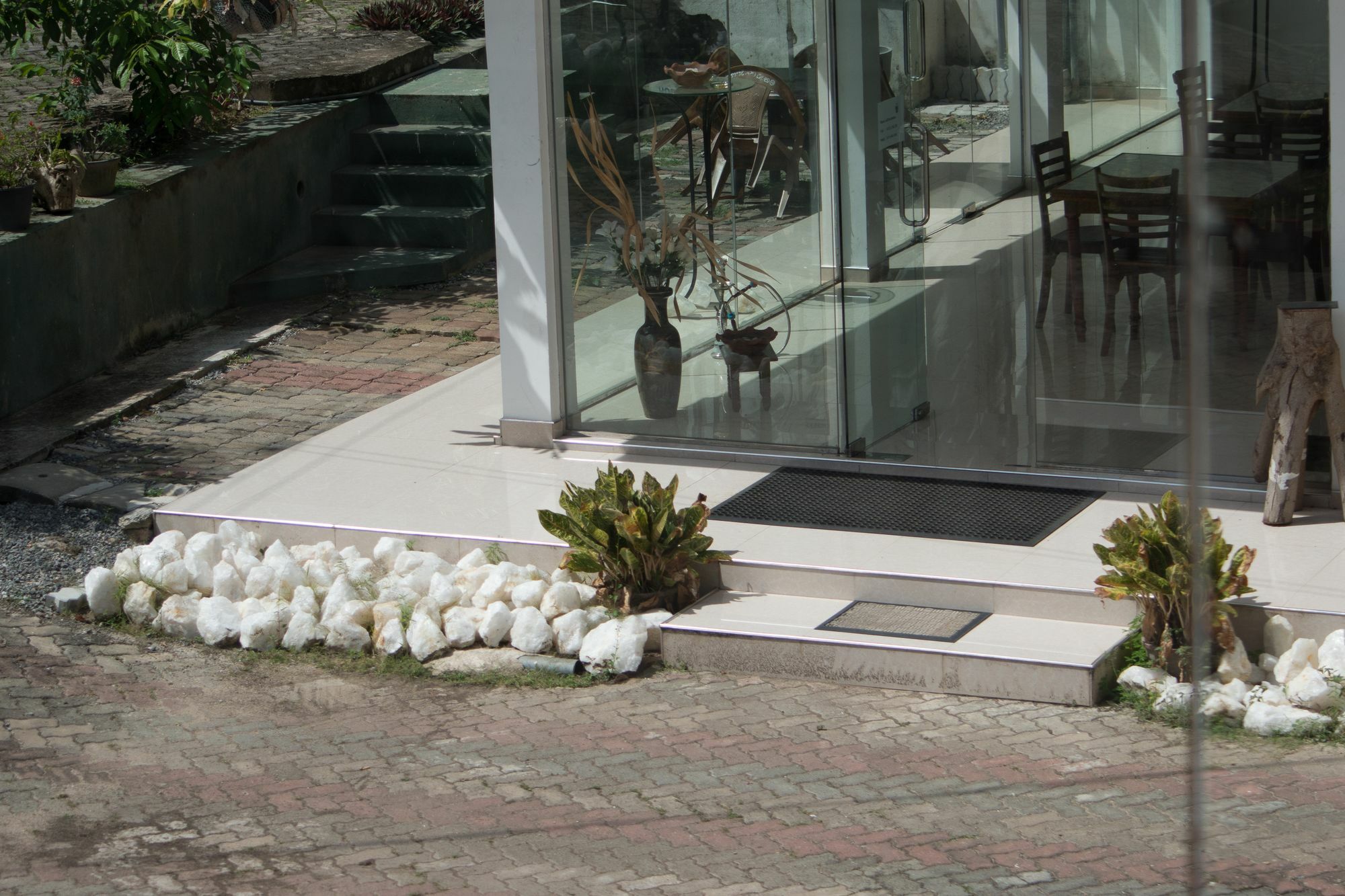 Hotel Empryean Katunayake Exterior photo