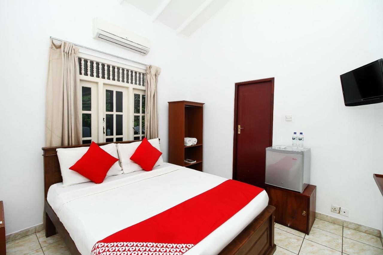Hotel Empryean Katunayake Exterior photo