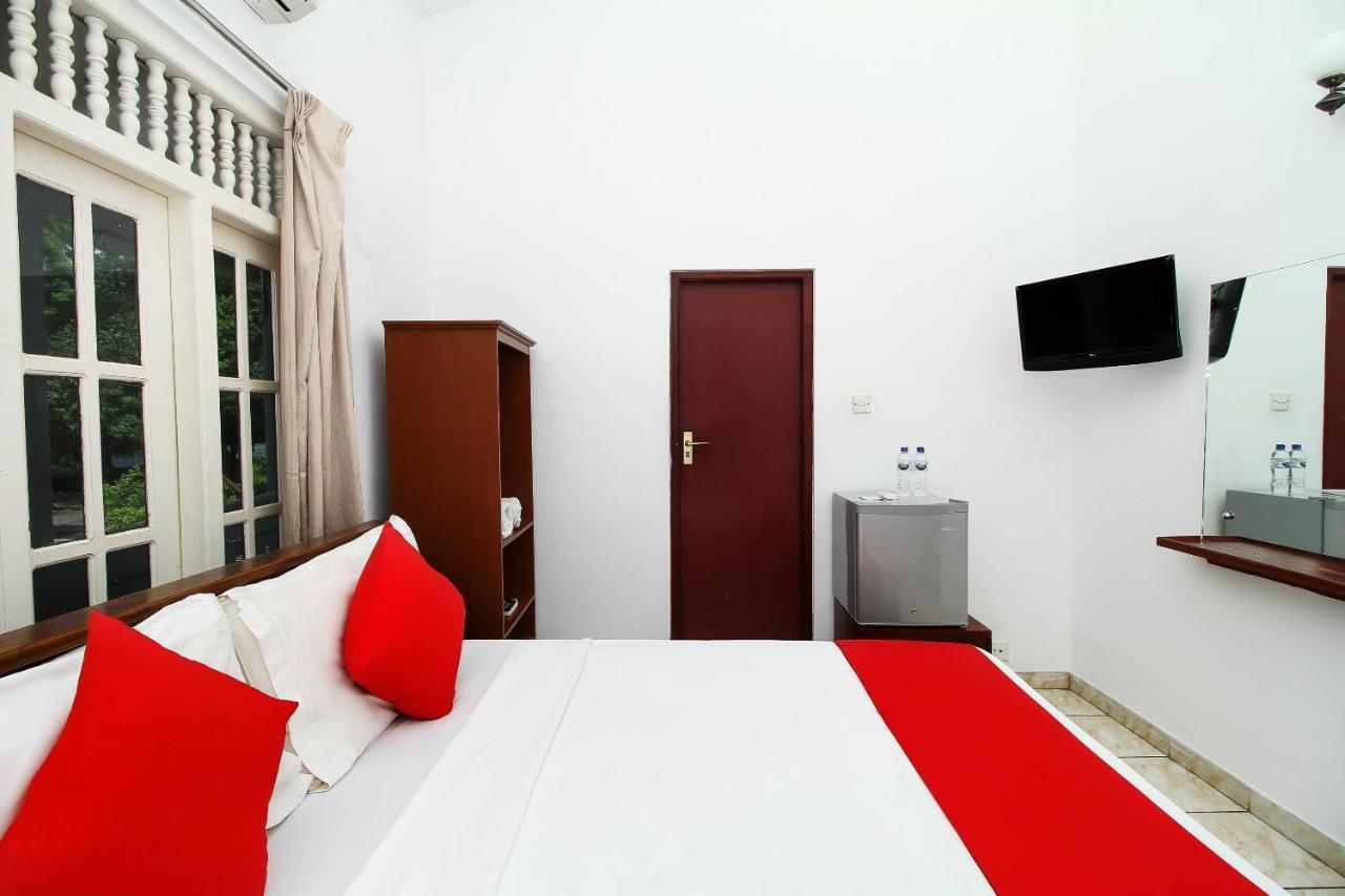 Hotel Empryean Katunayake Exterior photo